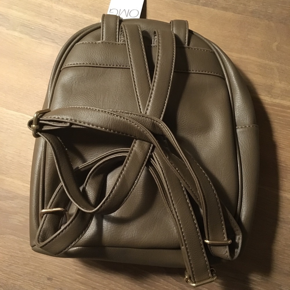 *Clearance*New w/tags Sloth mini backpack - Picture 3 of 7